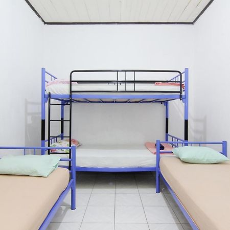 Arjuna Hostel Семаранг Екстериор снимка